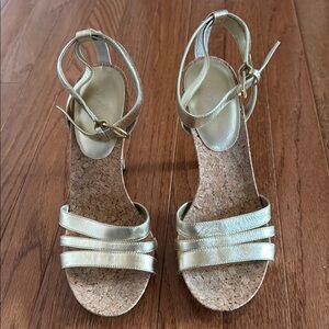 🎉Nine West: Gold Strappy Women's Sandals(Size 9)🎉